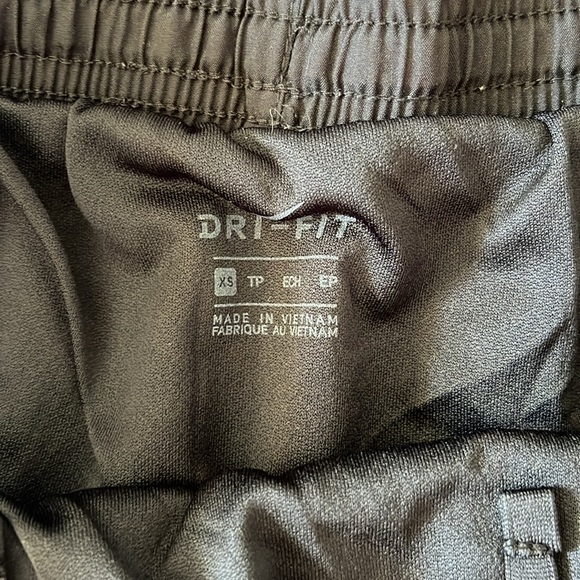 Nike shorts - Picture 2 of 2